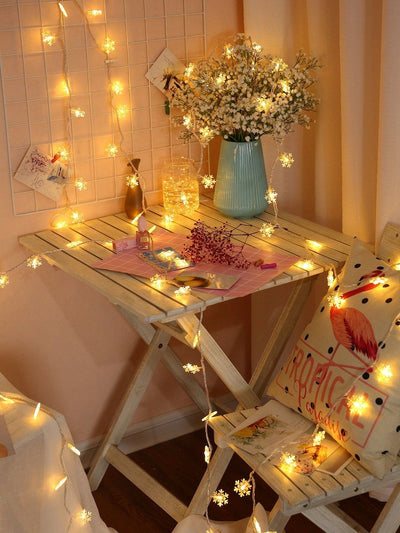 20pcs<b style="color:White;"><font size="1"> -</font></b>Snowflake<b style="color:White;"><font size="1"> -</font></b>Bulb String Light 12v