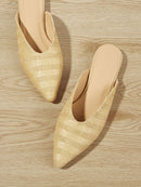 Straw<b style="color:White;"><font size="1"> -</font></b>Detail<b style="color:White;"><font size="1"> -</font></b>Pointed Toe Flat Mules