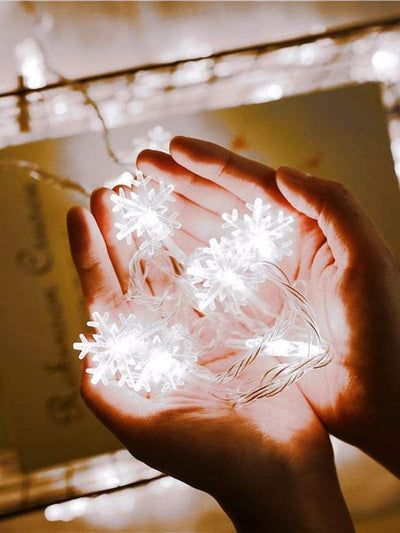 20pcs<b style="color:White;"><font size="1"> -</font></b>Snowflake<b style="color:White;"><font size="1"> -</font></b>Bulb String Light 12v