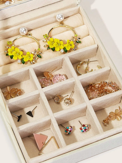 9<b style="color:White;"><font size="1"> -</font></b>Grid Jewelry Storage Box