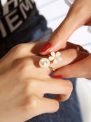 Faux<b style="color:White;"><font size="1"> -</font></b>Pearl<b style="color:White;"><font size="1"> -</font></b>& Flower Decor Ring 1pc