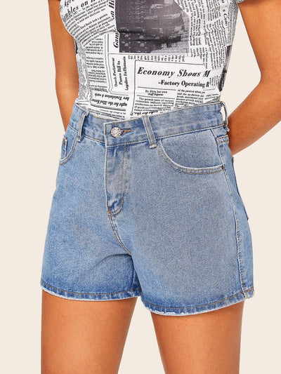 Pocket<b style="color:White;"><font size="1"> -</font></b>Detail Denim Shorts