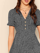 Button<b style="color:White;"><font size="1"> -</font></b>Front<b style="color:White;"><font size="1"> -</font></b>Allover Print V-neck Dress